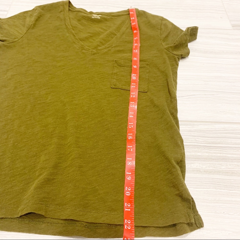 SOLD - MADEWELL Whisper Cotton V-Neck Pocket T - Picture 7 of 8